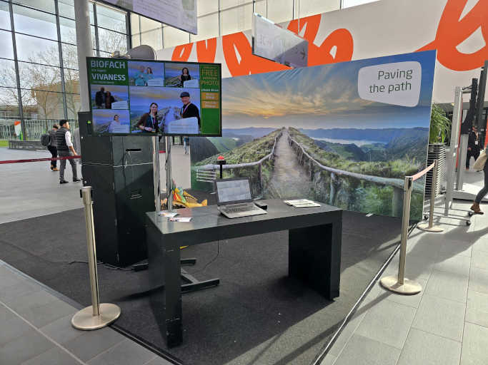 Biofach Messe Foto Aktion: paving the path for